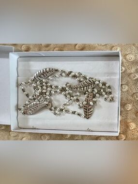 Silver Leaf & Bead Link Necklace - Silver